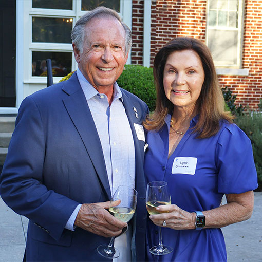 A couple smiling. Link to Life Stage Gift Planner Over Age 70 Situations. lsgp_70.jpg